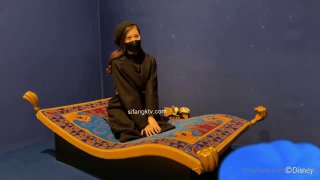 極品美乳大胸妹子送貨上門，被撩撥得春心蕩漾，連幹兩炮，一個字就是騷…