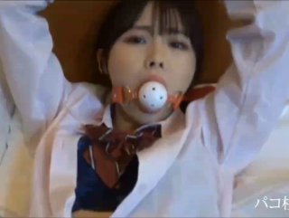 少女宝贝Kimberly在业余视频中与大鸡巴进行铁杆性爱